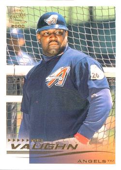 2000 Pacific Crown Collection #9 Mo Vaughn Front
