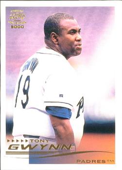 2000 Pacific Crown Collection #246 Tony Gwynn Front
