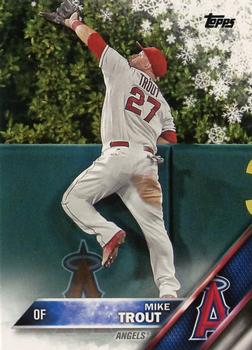 2016 Topps Holiday #HMW1 Mike Trout Front