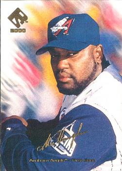 2000 Pacific Private Stock #4 Mo Vaughn Front