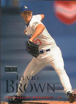 2000 SkyBox #14 Kevin Brown Front