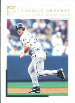 2000 Topps Gallery #9 Magglio Ordonez Front