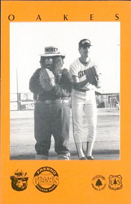 1985 Fresno Giants Smokey #26 Todd Oakes Front