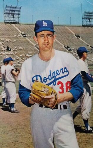 1960 Los Angeles Dodgers Postcards #NNO Roger Craig Front