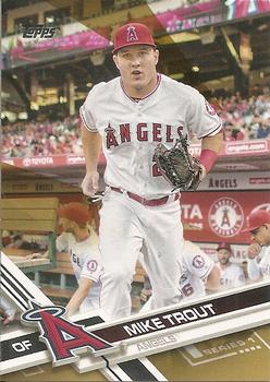 2017 Topps - Gold #20 Mike Trout Front