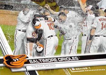 2017 Topps - Gold #141 Baltimore Orioles Front