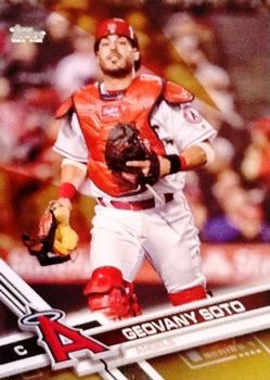 2017 Topps - Gold #232 Geovany Soto Front