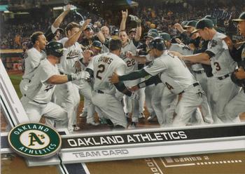 2017 Topps - Gold #558 Oakland Athletics Front