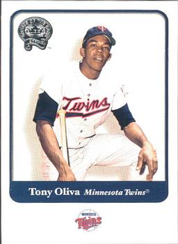 2001 Fleer Greats of the Game #112 Tony Oliva Front