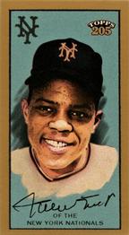 2003 Topps 205 - Polar Bear Exclusive Pose #316 Willie Mays Front