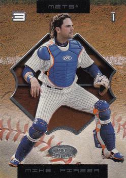 2002 Fleer Hot Prospects #51 Mike Piazza Front