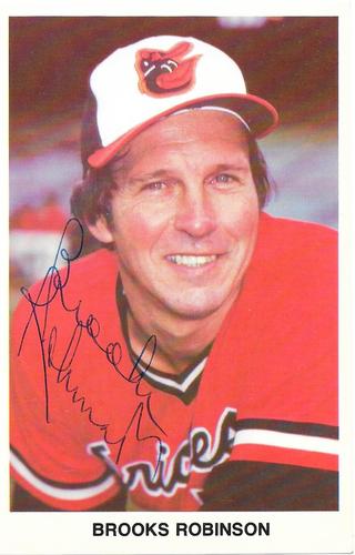 1977 Baltimore Orioles Photocards #NNO Brooks Robinson Front