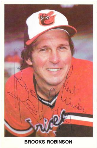 1977 Baltimore Orioles Photocards #NNO Brooks Robinson Front