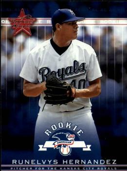 2002 Leaf Rookies & Stars #363 Runelvys Hernandez Front