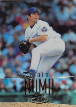 2002 Topps Gold Label #32 Hideo Nomo Front