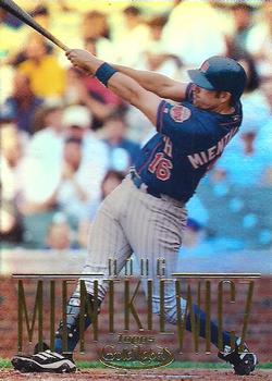 2002 Topps Gold Label #62 Doug Mientkiewicz Front