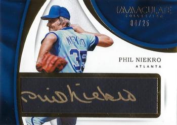 2017 Panini Immaculate Collection - Immaculate Tweed Weave Signatures #TWS-PN Phil Niekro Front