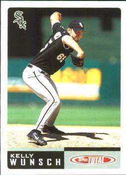2002 Topps Total #32 Kelly Wunsch Front