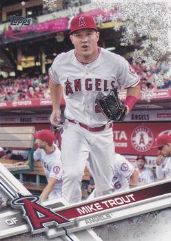 2017 Topps Holiday - Metallic Snowflakes #HMW25 Mike Trout Front