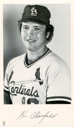 1983 St. Louis Cardinals Photocards #NNO Ken Oberkfell Front