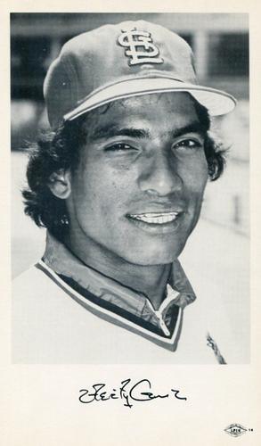 1977 St. Louis Cardinals Photocards #NNO Heity Cruz Front