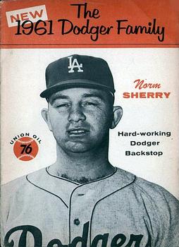 1961 Union Oil 76 Meet The Dodger Family Booklets #NNO Norm Sherry Front