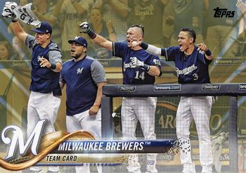 2018 Topps - Gold #156 Milwaukee Brewers Front