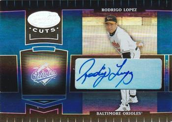 2004 Leaf Certified Cuts - Marble Signature Blue #26 Rodrigo Lopez Front