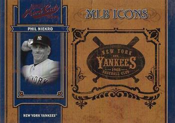 2004 Playoff Prime Cuts II - MLB Icons #MLB-67 Phil Niekro Front