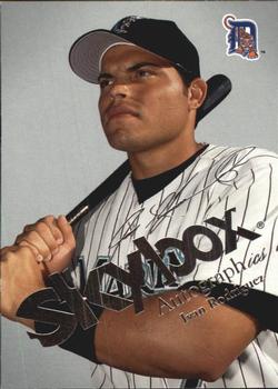2004 SkyBox Autographics #40 Ivan Rodriguez Front