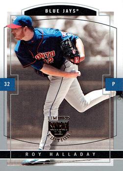 2004 SkyBox LE - Retail #106 Roy Halladay Front