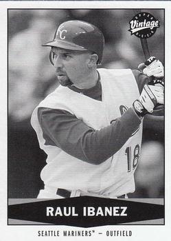 2004 Upper Deck Vintage - Black and White #160 Raul Ibanez Front