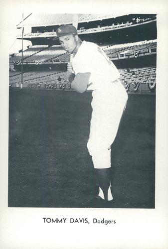 1963 Sports Service Los Angeles Dodgers Set A #NNO Tommy Davis Front