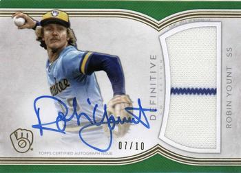 2018 Topps Definitive Collection - Definitive Autograph Relic Collection Green #DCAR-RY Robin Yount Front