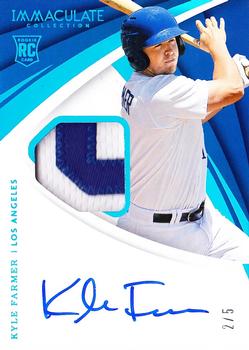 2018 Panini Immaculate Collection - Blue #19 Kyle Farmer Front