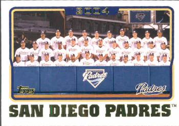 2005 Topps #661 San Diego Padres Front
