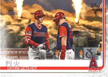 2019 Topps #367 烈火 Ohtani Gets Hot Front