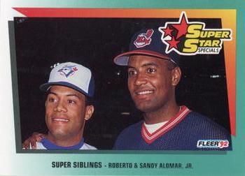 1992 Fleer #698 Super Siblings (Roberto Alomar / Sandy Alomar, Jr.) Front