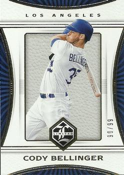 2018 Panini Chronicles - Limited Gold Spotlight #5 Cody Bellinger Front