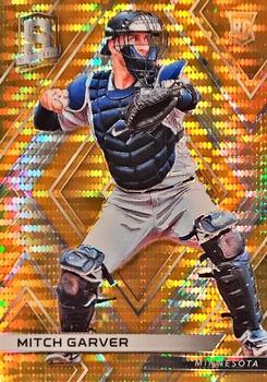 2018 Panini Chronicles - Spectra Gold Pulsar #18 Mitch Garver Front