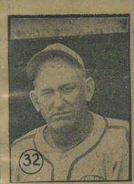 1945-46 Caramelo Deportivo Cuban League #32 Miguel Gonzalez Front