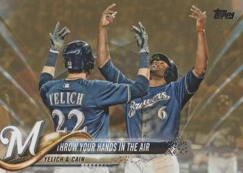 2018 Topps Update - Gold #US65 Throw Your Hands in the Air Front