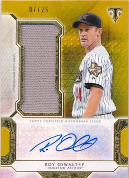 2018 Topps Triple Threads - Single Autograph Jumbo Relics Gold #UAJR-RO Roy Oswalt Front