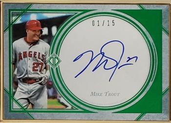 2018 Topps Transcendent Collection - Transcendent Collection Autographs Emerald #TCA-MT Mike Trout Front