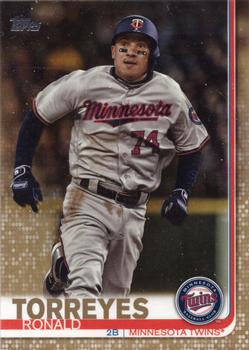 2019 Topps - Gold #537 Ronald Torreyes Front