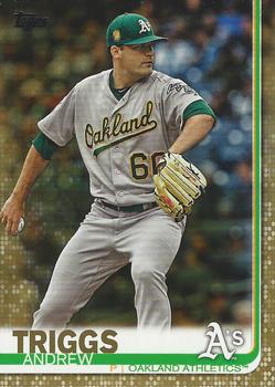 2019 Topps - Gold #565 Andrew Triggs Front