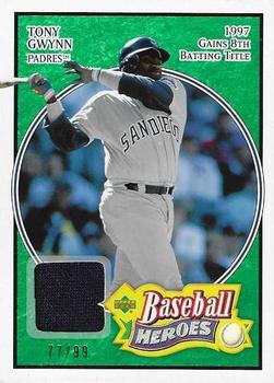 2005 Upper Deck Baseball Heroes - Memorabilia Emerald #82 Tony Gwynn Front
