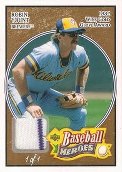 2005 Upper Deck Baseball Heroes - Memorabilia Gold #62 Robin Yount Front