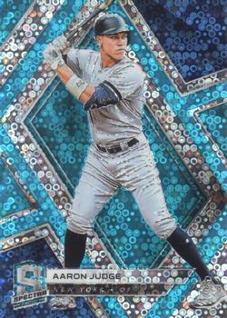 2019 Panini Chronicles - Spectra Neon Blue #15 Aaron Judge Front