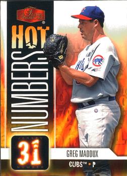 2006 Flair Showcase - Hot Numbers #HN-12 Greg Maddux Front